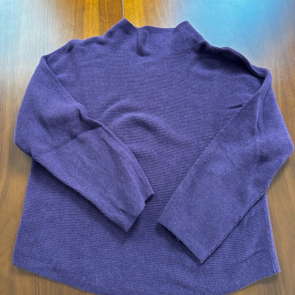 Lululemon S/M Purple Ribbed Long Sleeve Sweater